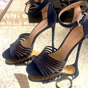 BCBG Maxazria pumps